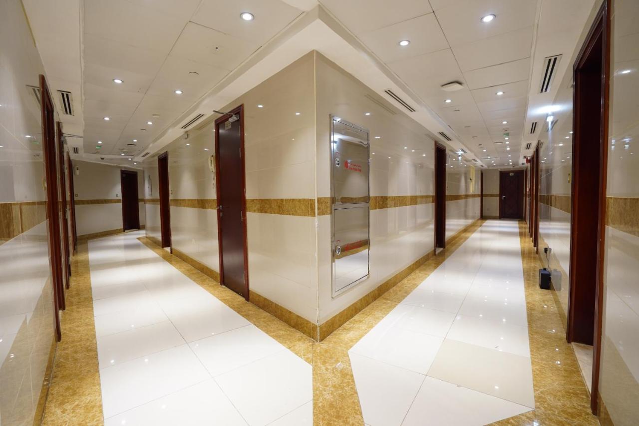 Cube Hotel Dubai Exterior photo